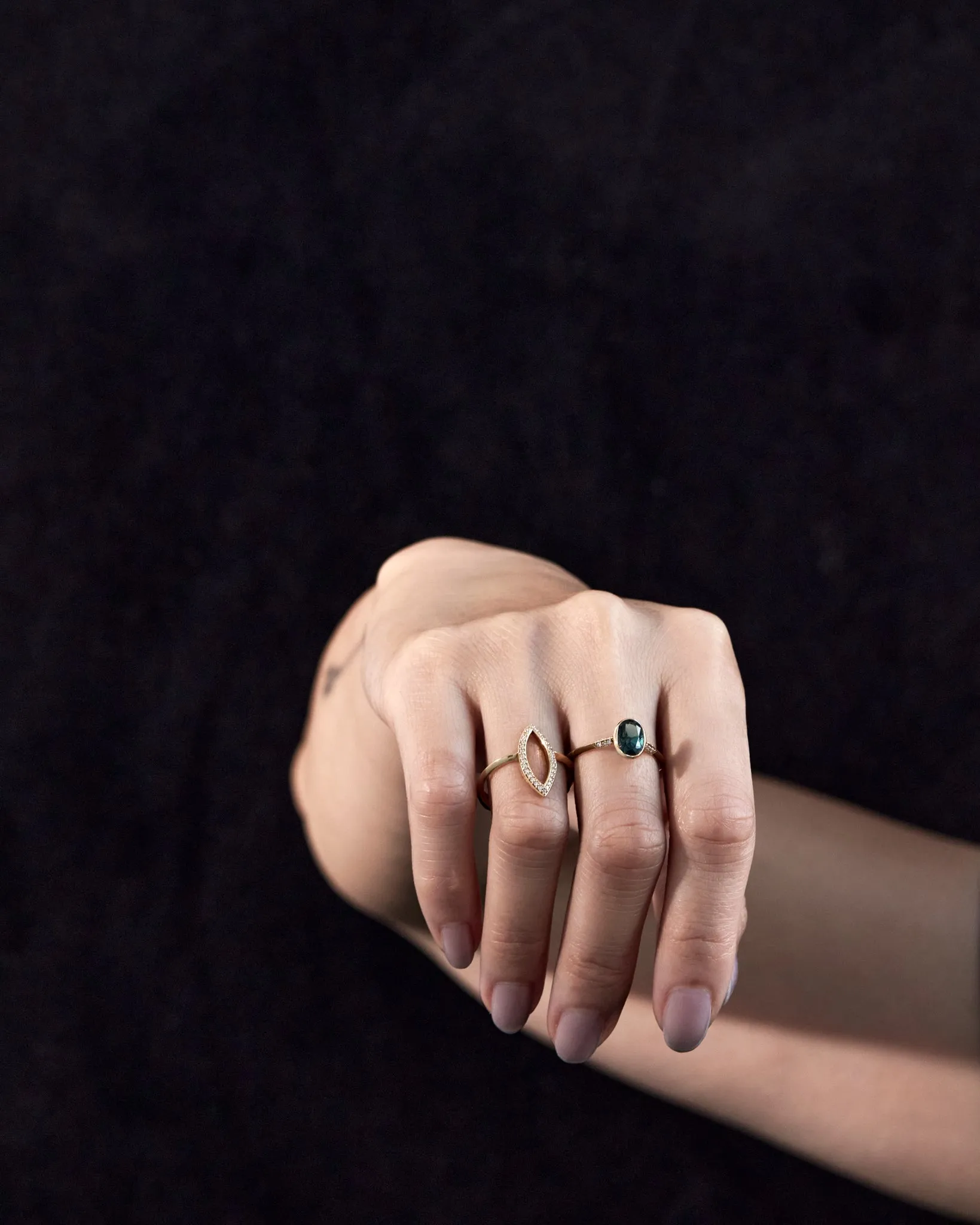 Acoustic Pavé   Marquise Outline Wedding Ring Set