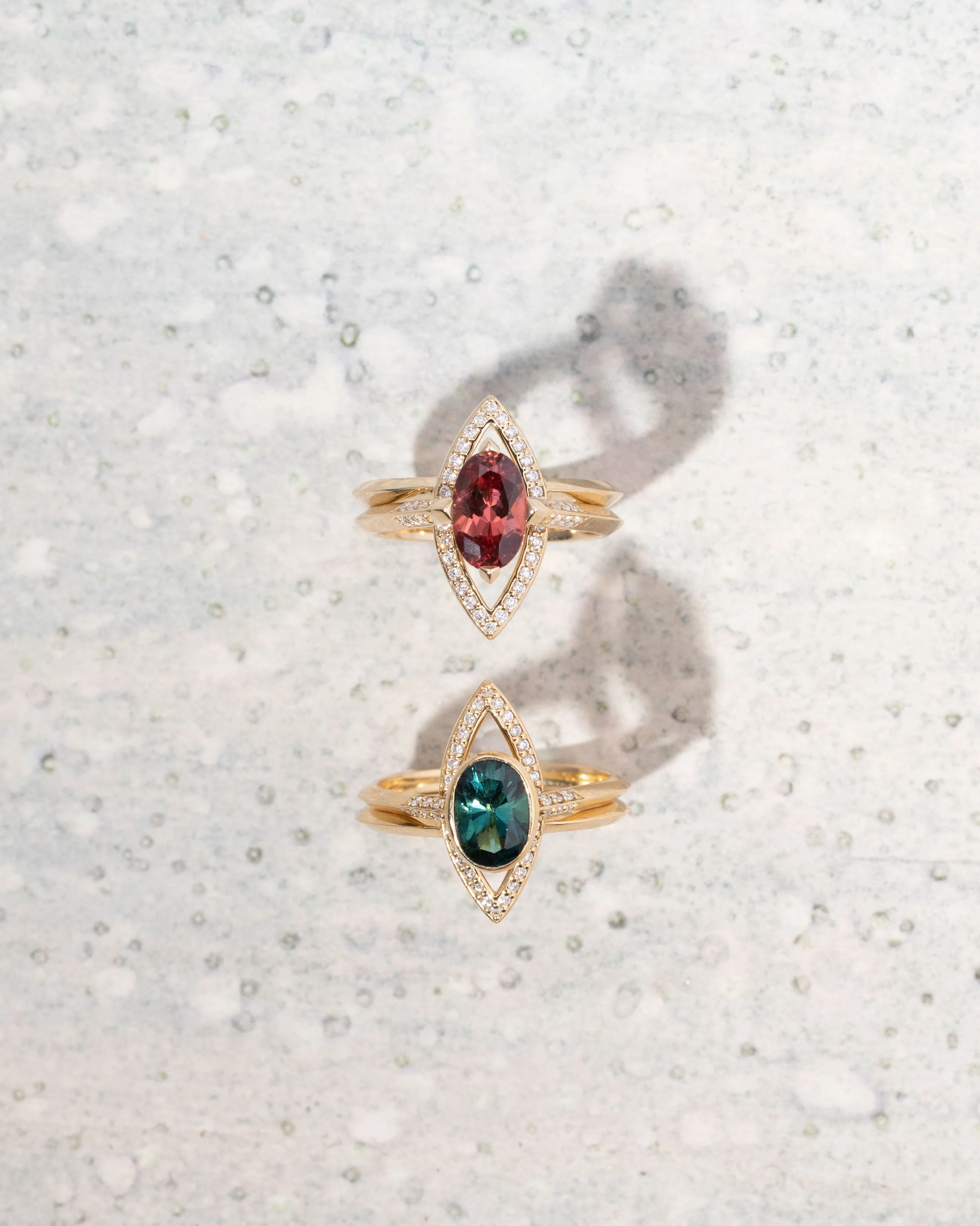 Acoustic Pavé   Marquise Outline Wedding Ring Set