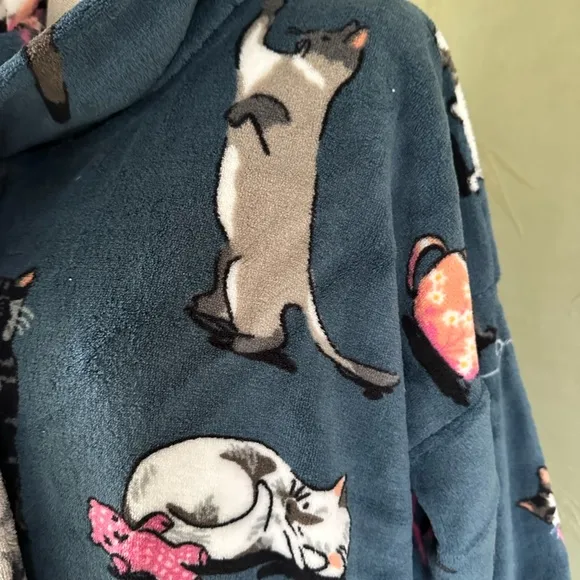 COPY - VERA BRADLEY CAT'S MEOW ROBE:NWT  2X/3X