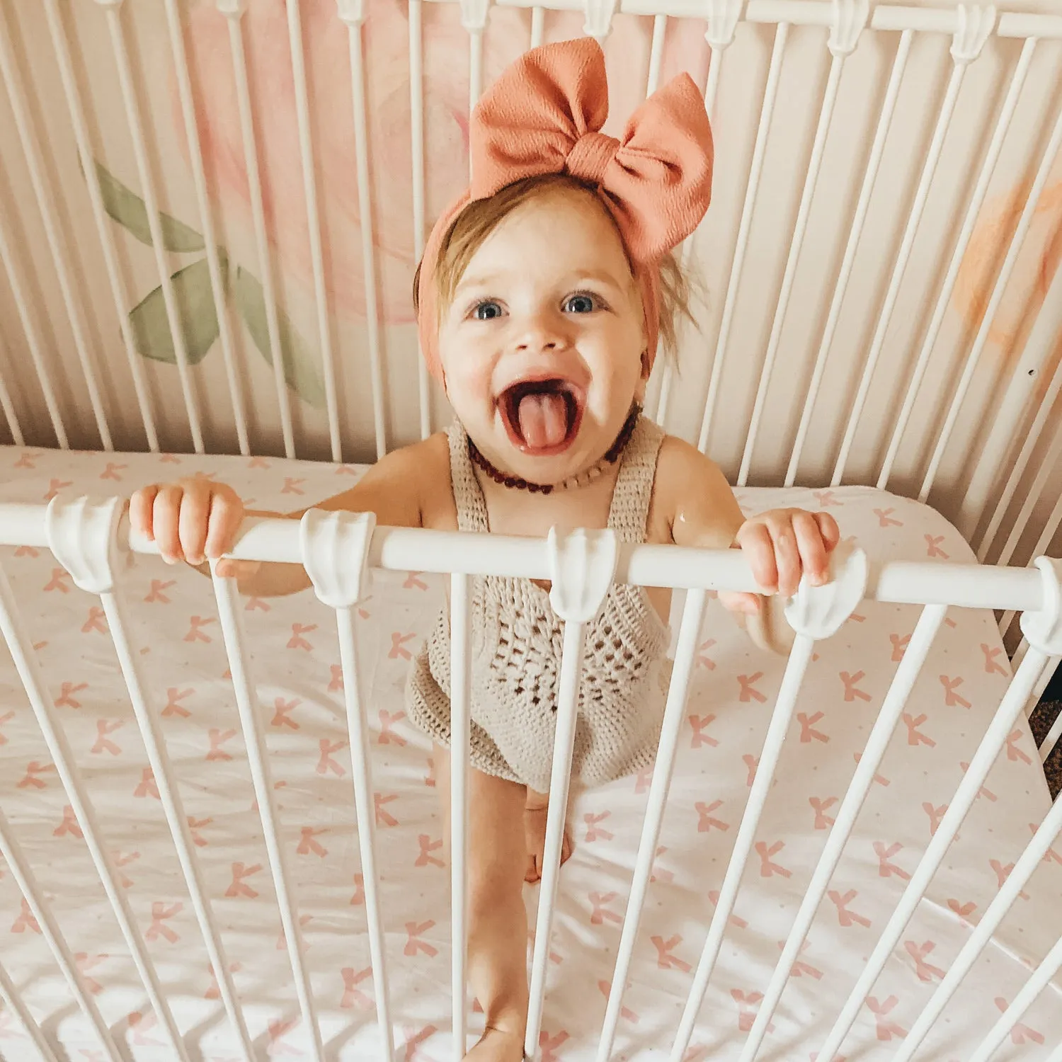 Cotton Jersey Fitted Crib Sheets – 2 Pack – Bows & Chevron