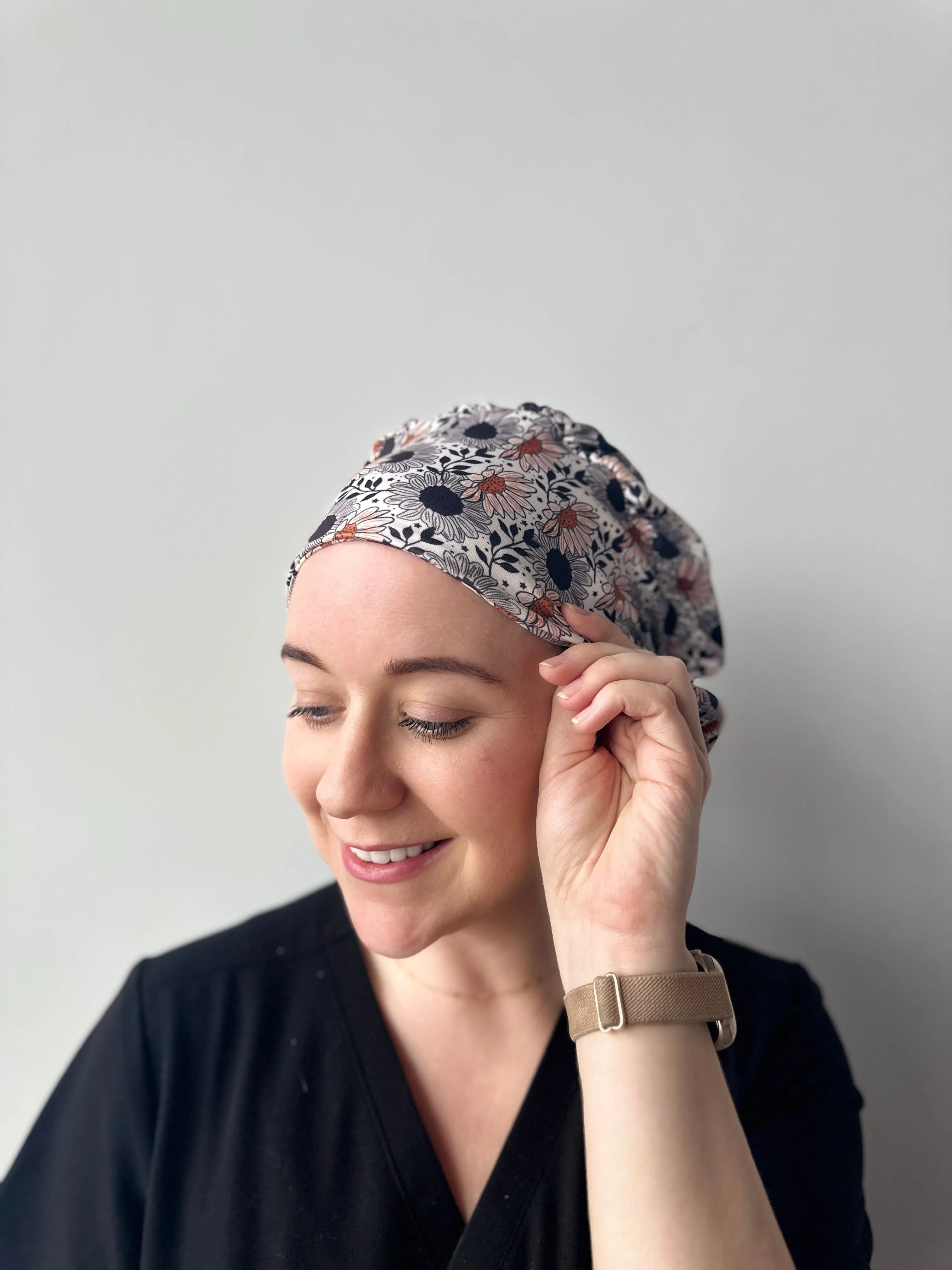 DuoStyle Scrub Hat - Black Sunflowers