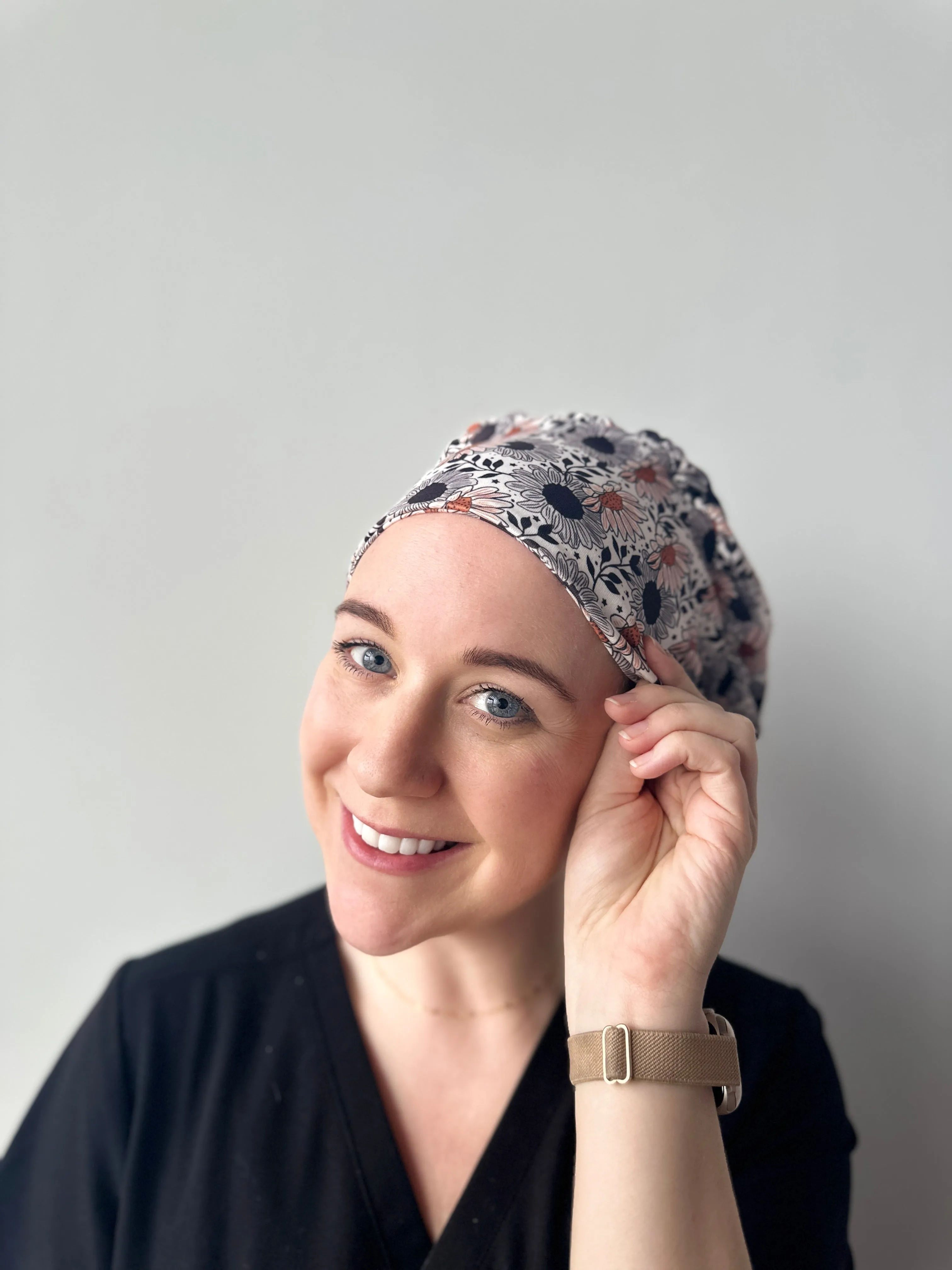 DuoStyle Scrub Hat - Black Sunflowers