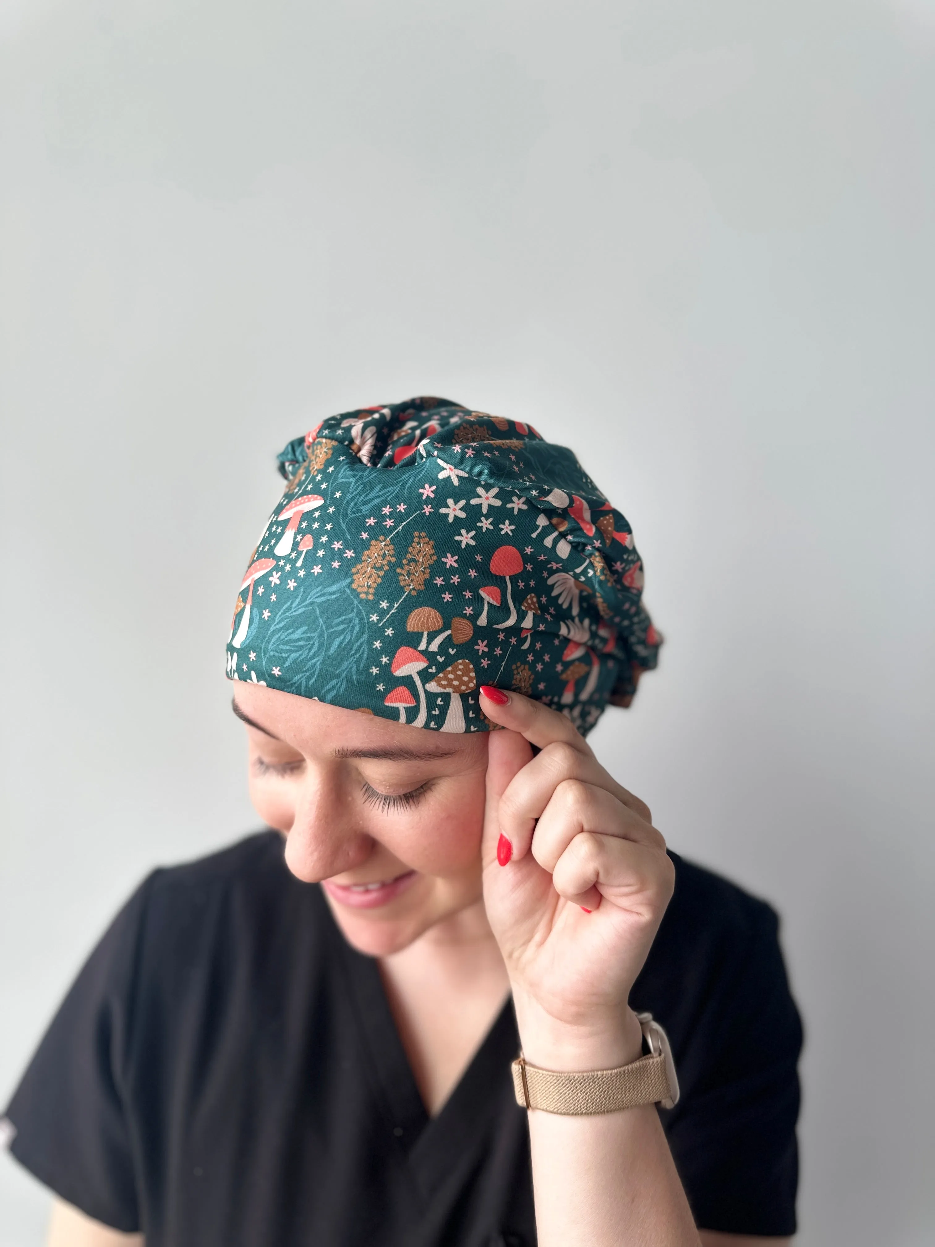 DuoStyle Scrub Hat - Mushrooms and Daisies
