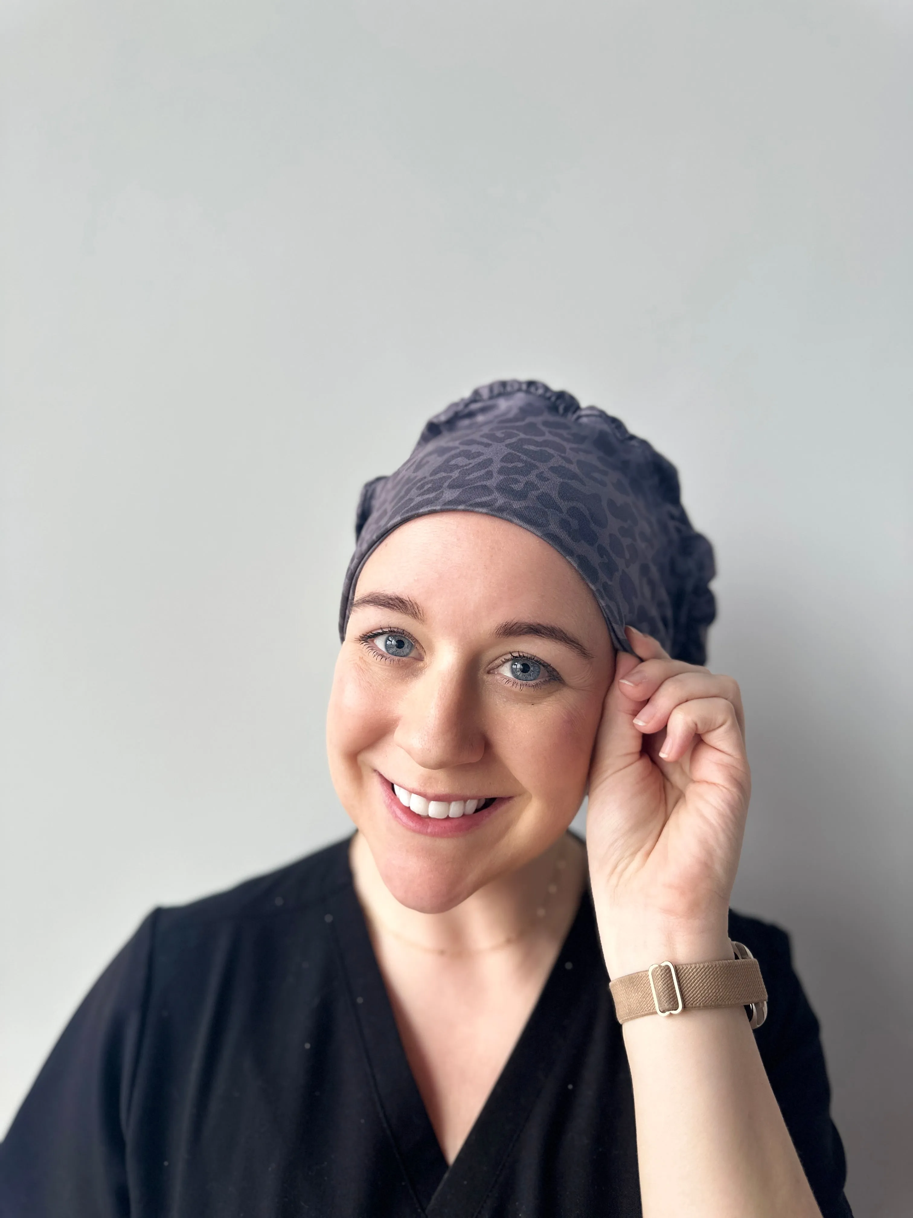 DuoStyle Scrub Hat - Onyx Leopard