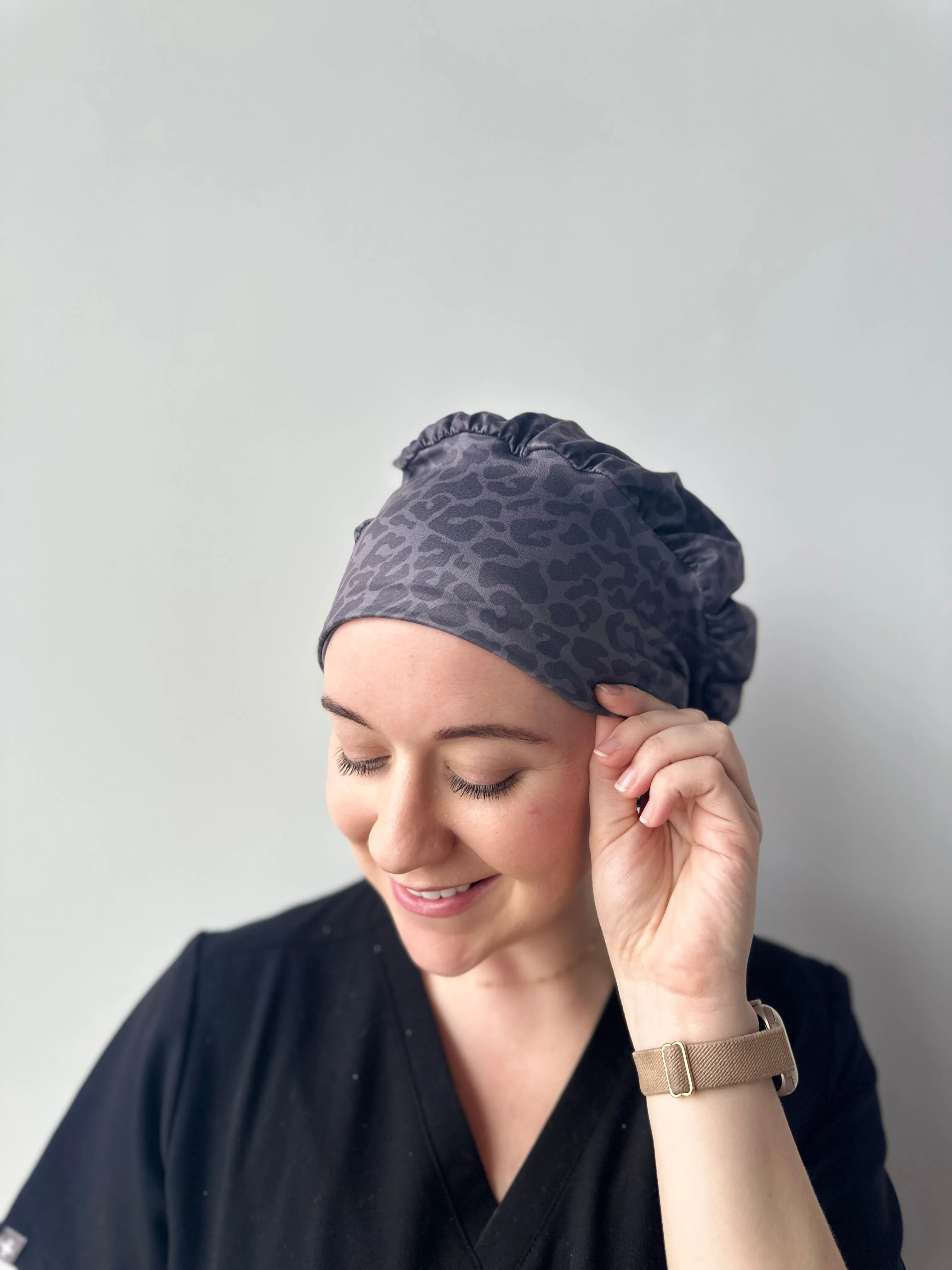 DuoStyle Scrub Hat - Onyx Leopard
