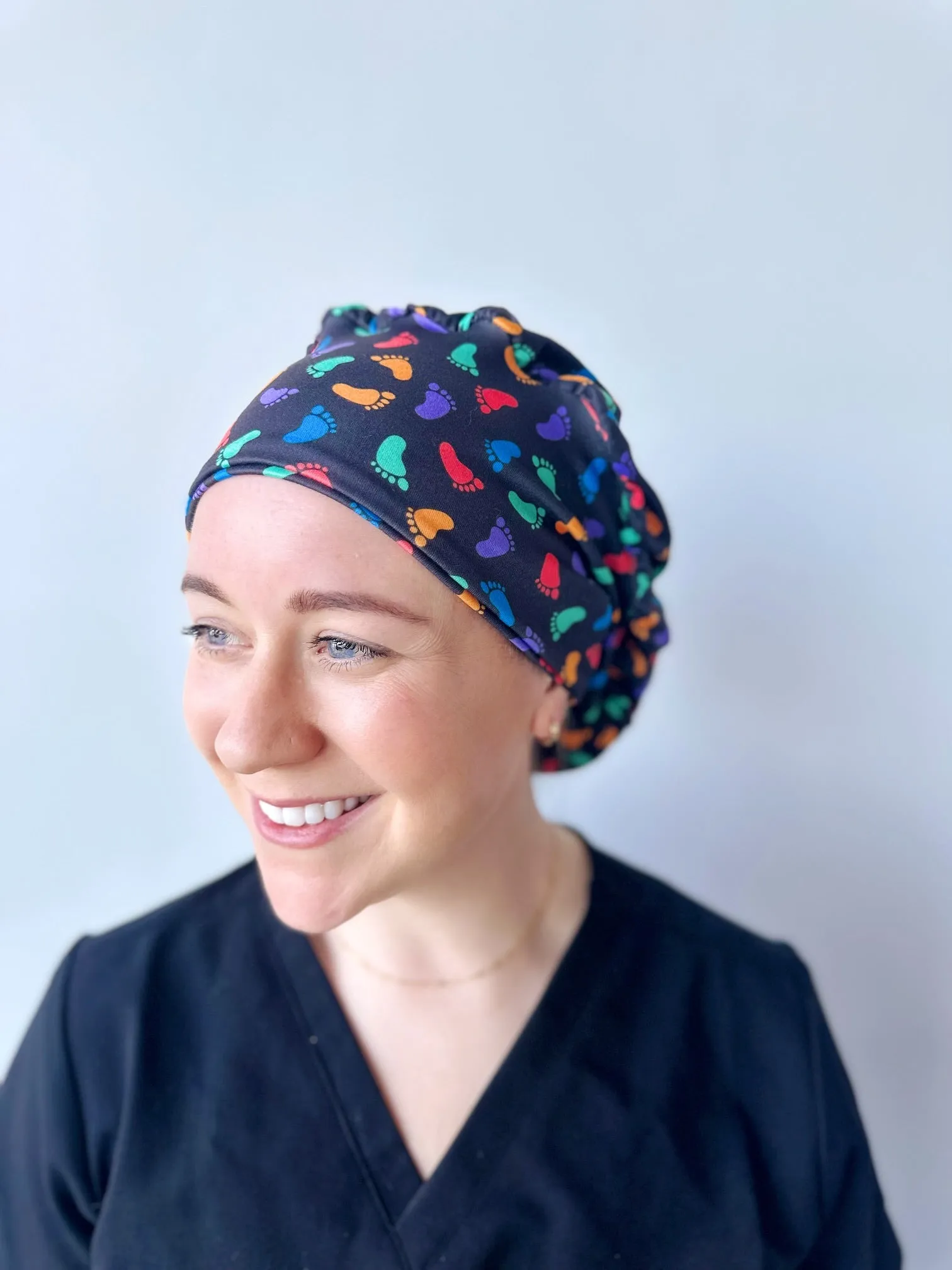 DuoStyle Scrub Hat - Rainbow Baby Feet