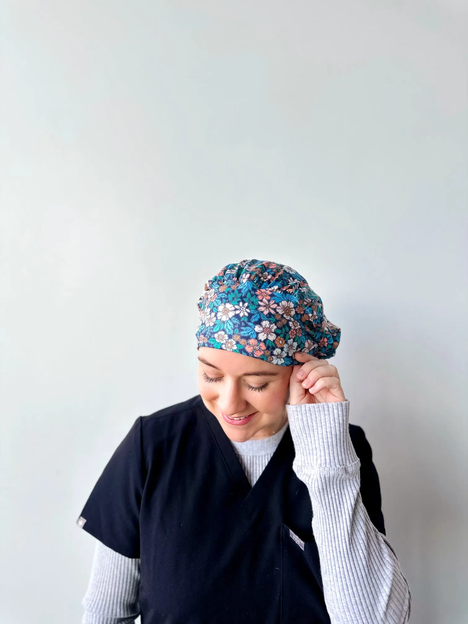 DuoStyle Scrub Hat - Winter Bloom