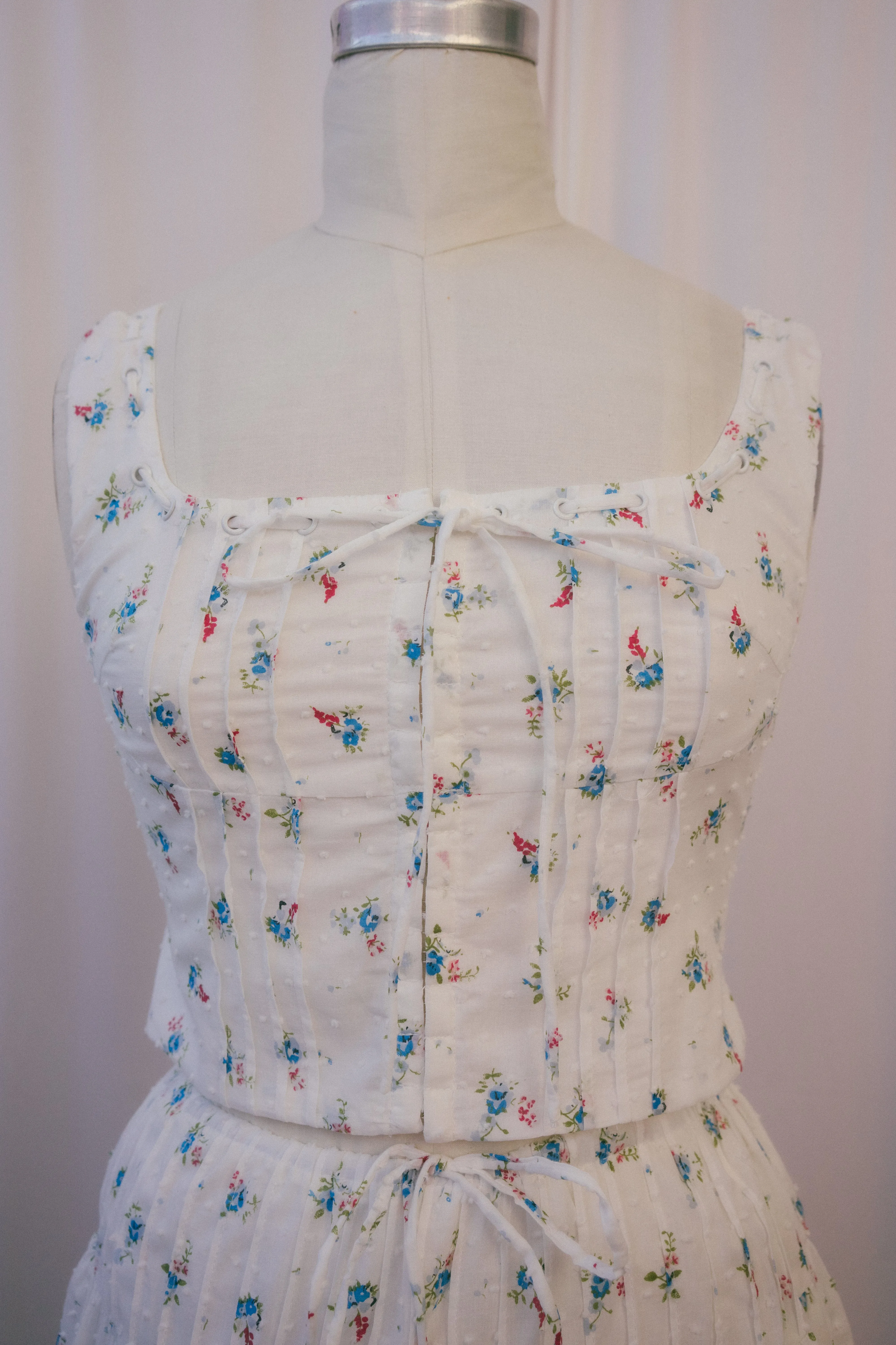 Hailey Set in Cosmos Bloom