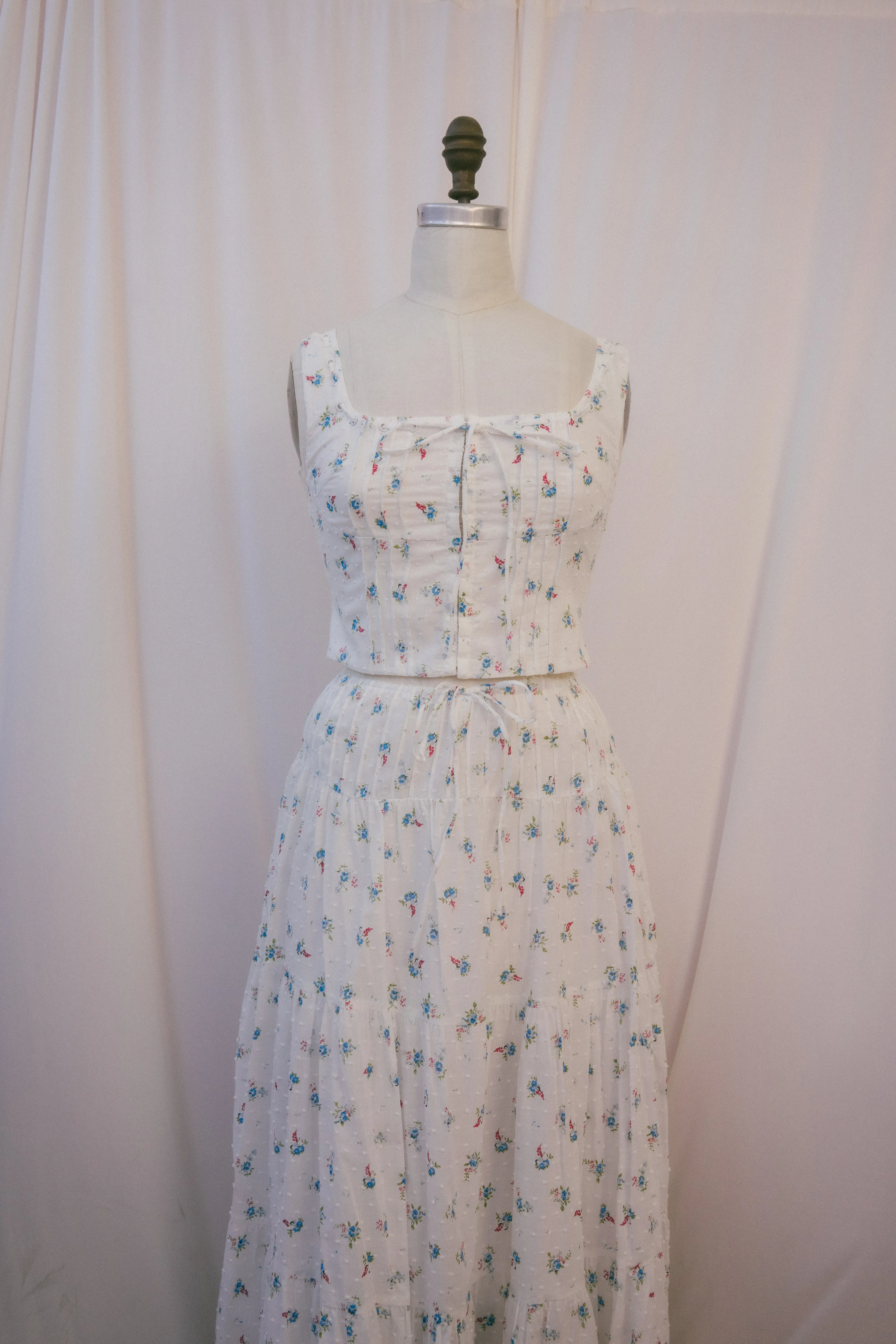 Hailey Set in Cosmos Bloom