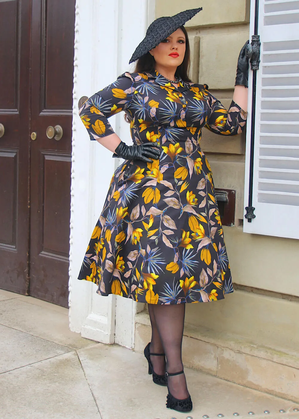 Hearts & Roses Mila Floral 50's Swing Dress Black