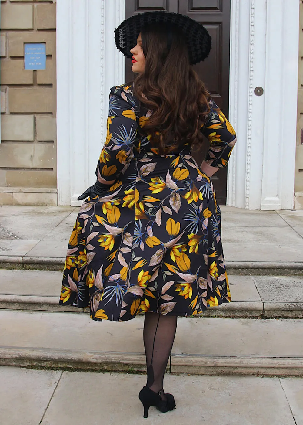 Hearts & Roses Mila Floral 50's Swing Dress Black