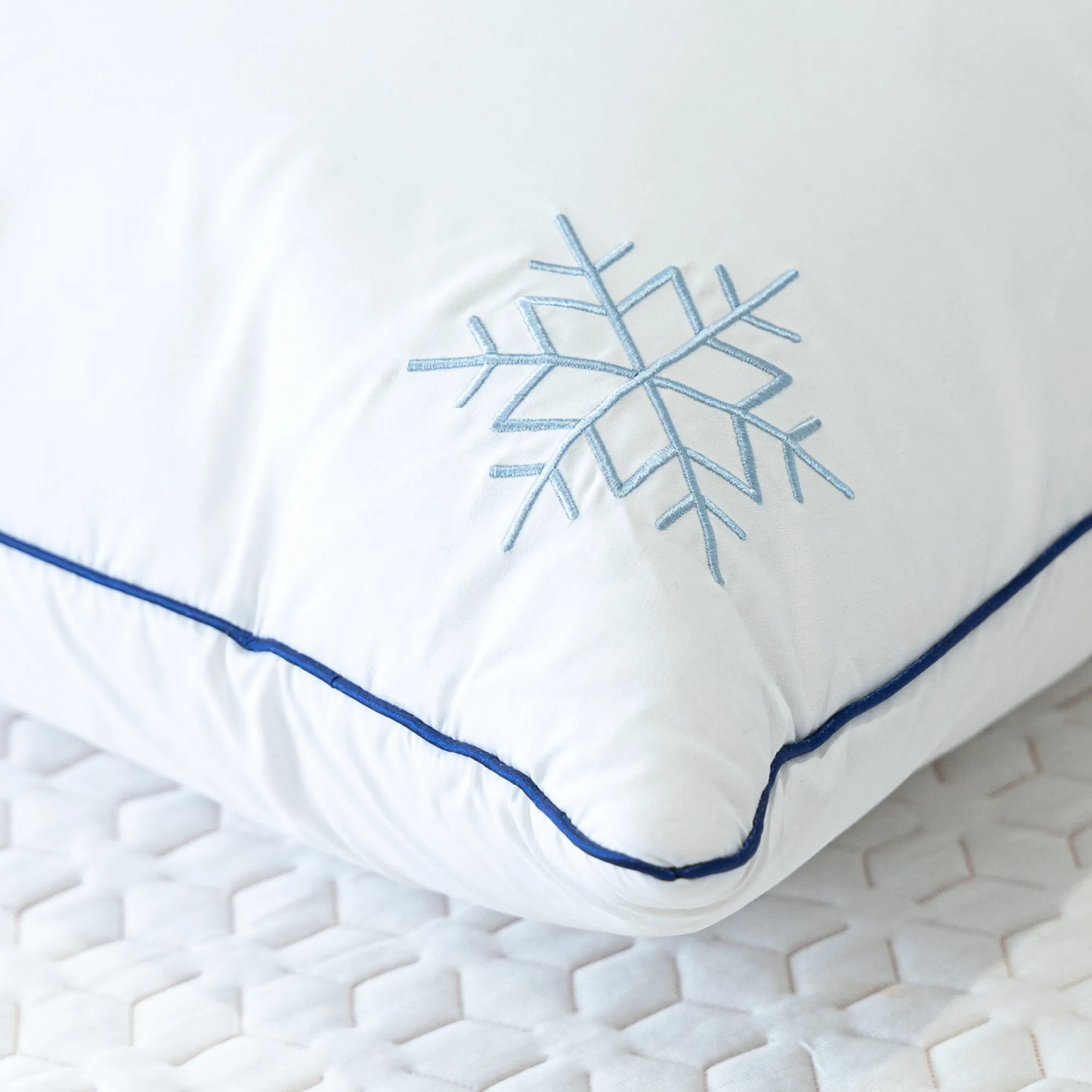 Moonshadow Adjustable Cube Thermocool Pillow