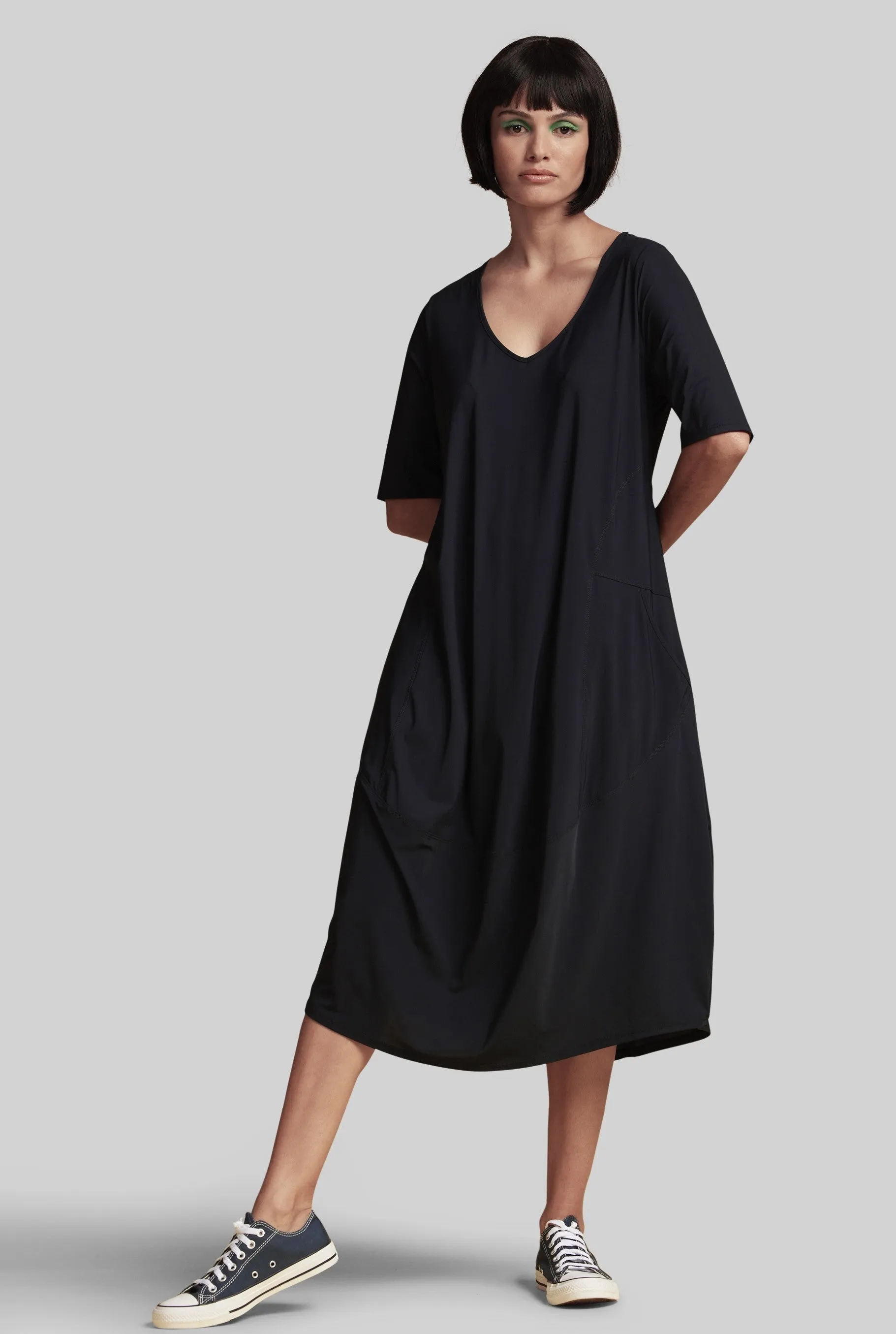 PAULA RYAN Half Sleeve Tulip Dress - Black - Microjersey