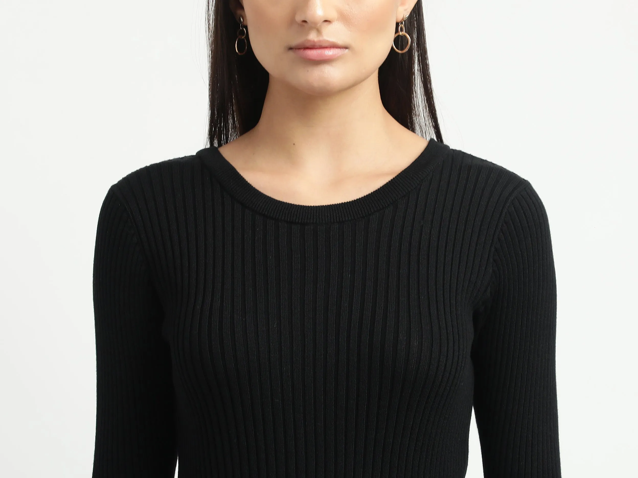 Women Ribbed Round Neck Sweater